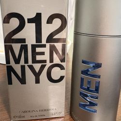 Carolina Herrera 212 NYC Perfume 