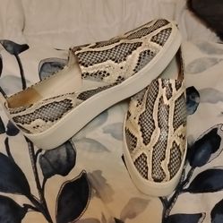 Vince Saxon 2 Snakeskin-Embossed Leather Platform Sneakers. Retail Price $275