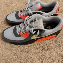 AIR MAX 90 "HYPER CRIMSON"