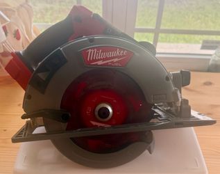 Milwaukee M18 FUEL 7-1/4” Circular Saw 2732-20 – Tool Only