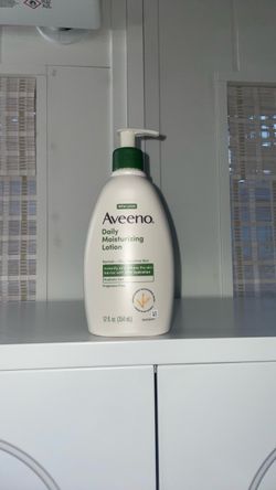 Aveeno Daily Moisturizing Lotion 12 fl oz