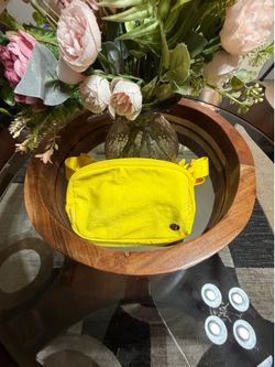 Lululemon Everywhere Belt Bag Yellow