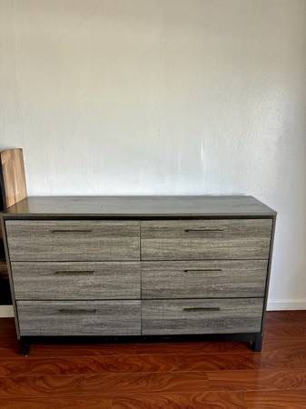 WAYFAIRE LARGE DRAWER DRESSER - LIKE NEW - $225 look