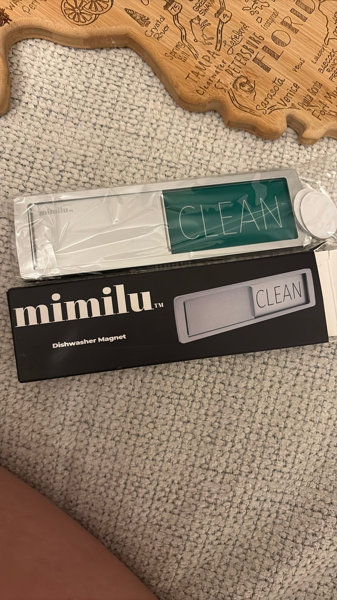 Mimilu Dishwasher Magnet (red And Green)