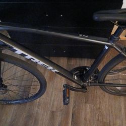 Hybrid TREK BLACK 