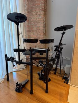 Roland TD-17 Electric Drum Kit
