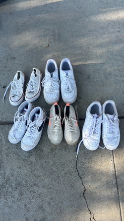 Tennis shoes