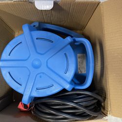 Little Giant APCP-1700 115-Volt, 1/3 HP, 1745 GPH, Automatic, Submersible, Swimming Pool Cover Pump with 25-Ft. Cord, Light Blue, 577301