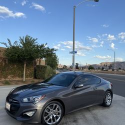 2013 HYUNDAI GENESIS 