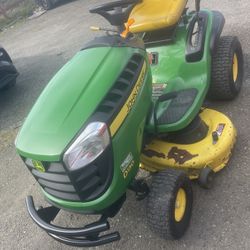 Riding Lawn Mower. John Deere