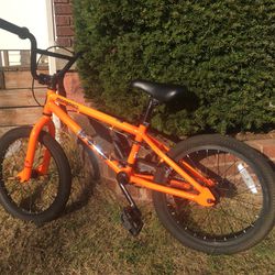 Mongoose Legion L18 18” Boys Orange Bicycle 