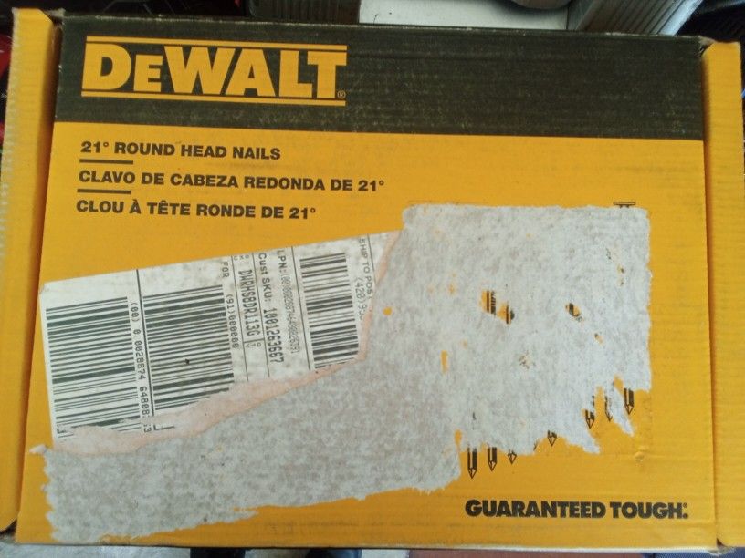 DeWALT 21° Round Head Nails
