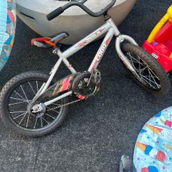 Moto 16 Logo Kids Bike 