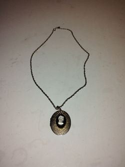 Vintage Old Lisa Cameo Locket Pendant Necklace - 28 inches long