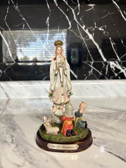 Fatima statue figurineVirgin