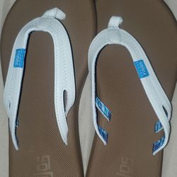 Flojos Sandals New size 8 between 7