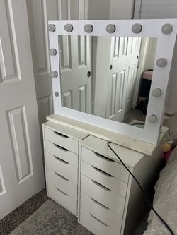 Vanity Mirror with drawers