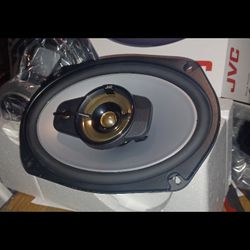 New J V C  6X9" 3 Way 600 WATTS