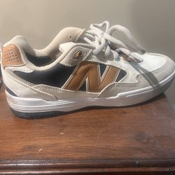 New Balance Men’s Sneakers (size 9)