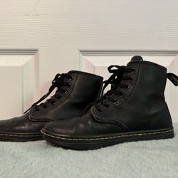 Doc Martin Boots Barely Worn