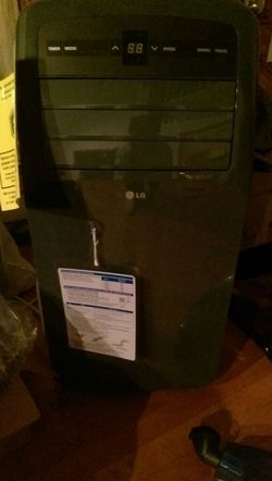 LG 12,000 BTU Portable Air Conditioner/Dehumidifier