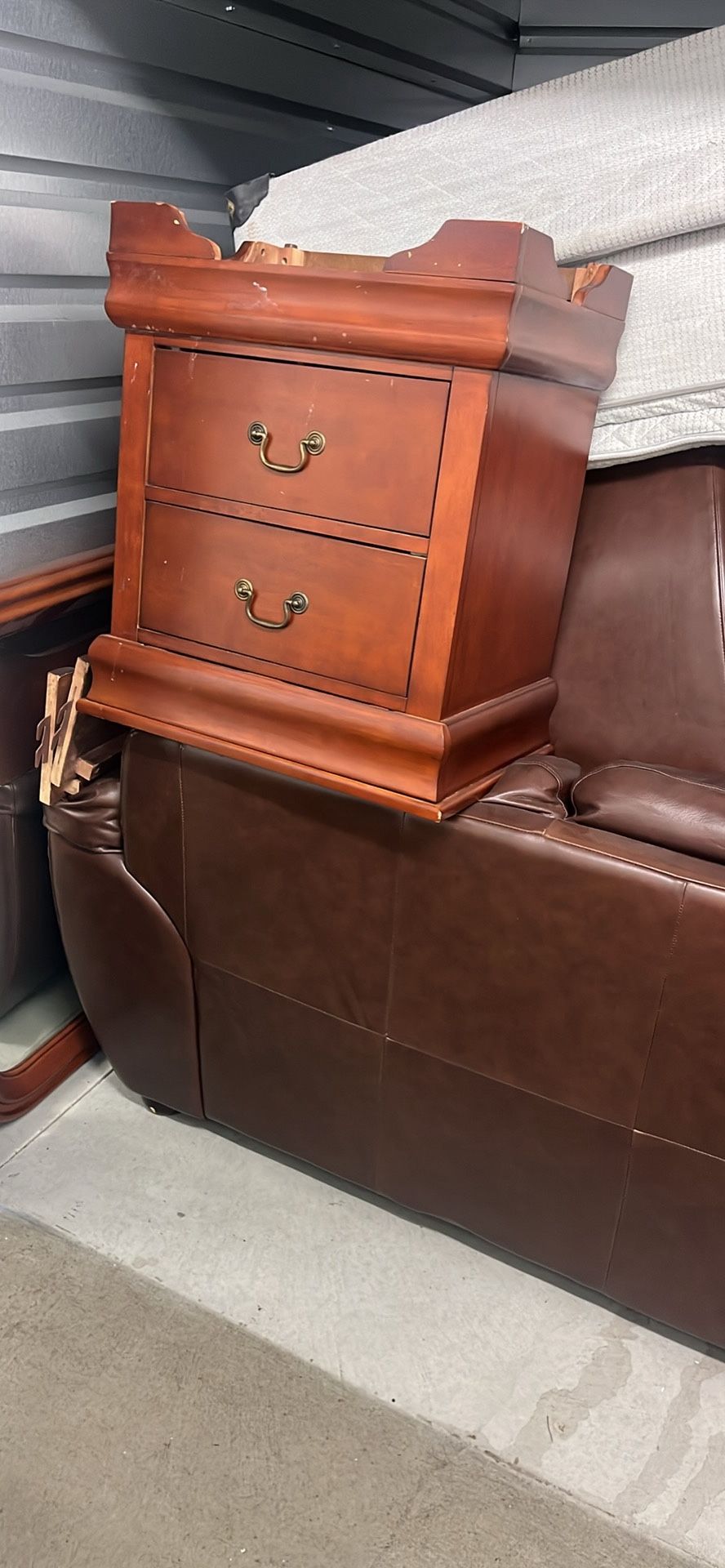 Furniture and bedroom set, must sell 1000.00 Or Best Offers