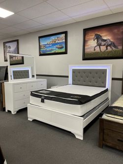 4PC Queen Bedroom Set