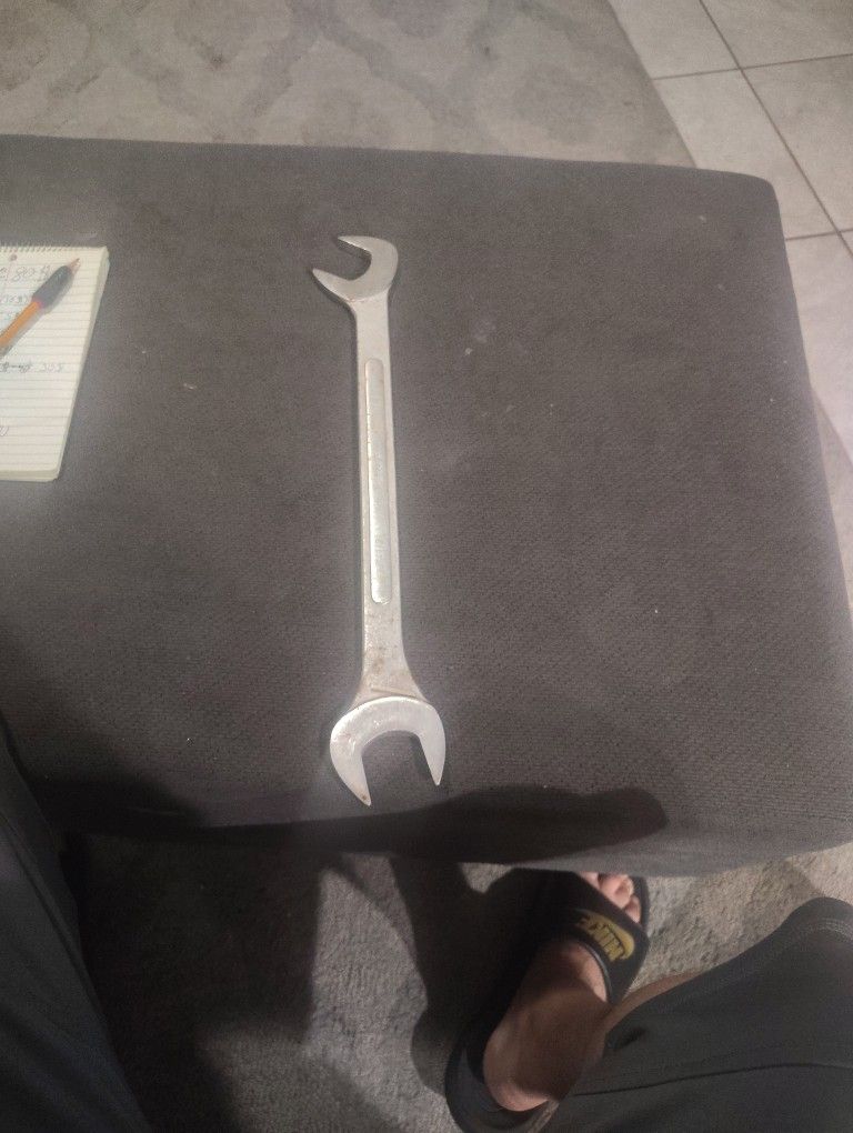 1½ Pittsburgh Wrench