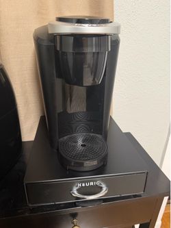 Keurig Coffee Maker & Coffee Pod Storage