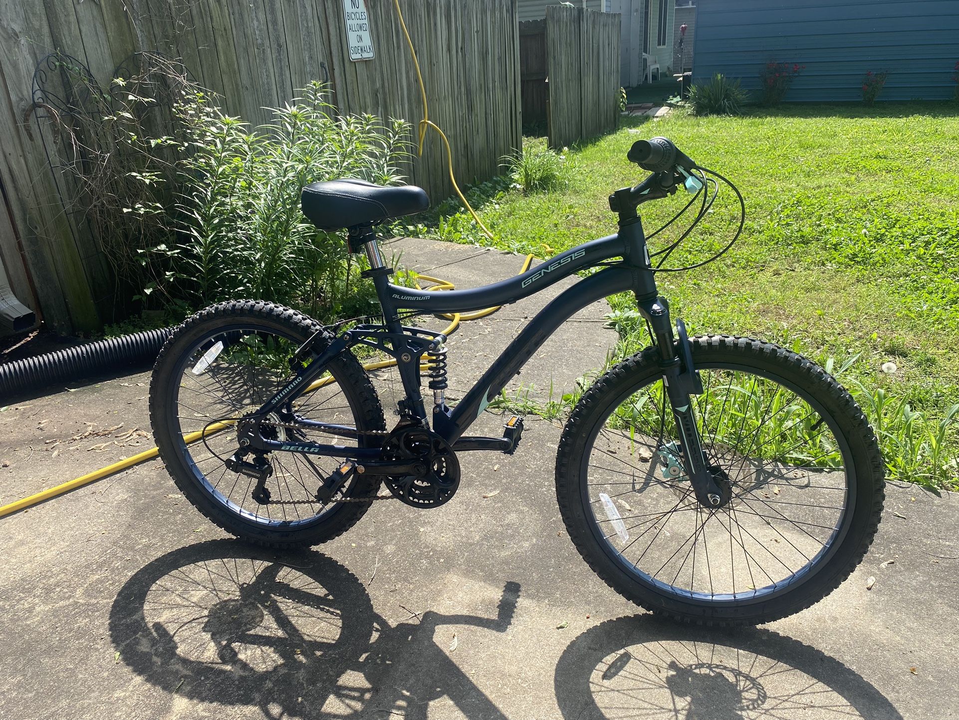 Girls Genesis 24” Bella Vista Mountain Bike