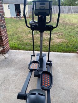 Elliptical Trainer Machine