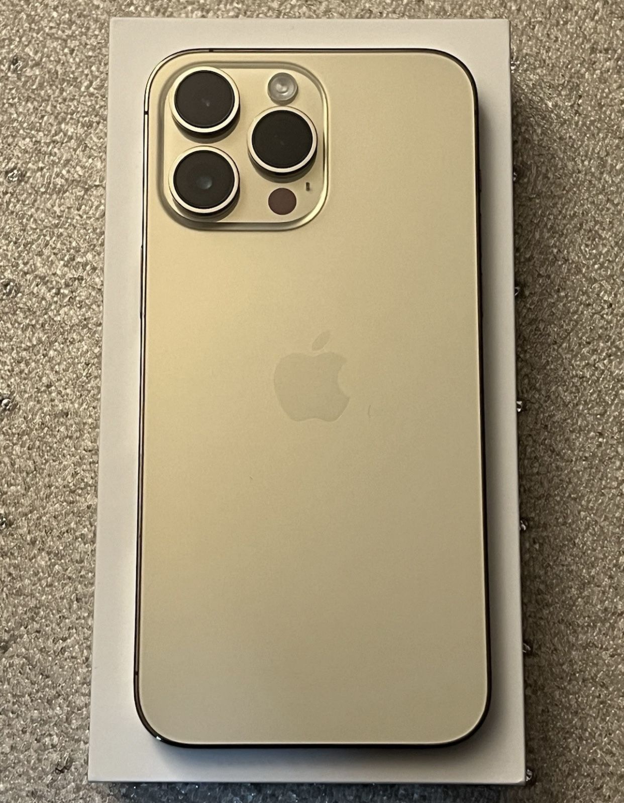 APPLE IPHONE 14 PRO MAX 256GB GOLD - FACTORY UNLOCKED - MODEL A2651 - MQ8V3LL/A