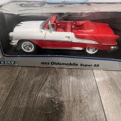 Diecast 1/18 Scale  WELLY Oldsmobile Super 88 Car 1955 