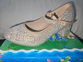 12c kid shoe used but new
