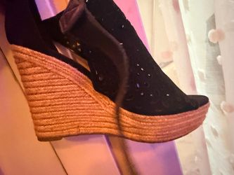 Black wedge 8.5
