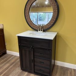 Solid Wood Bathroom Vanity with Marble Top & Round Designer Mirror – Rustic Modern