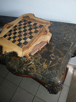 OLIVE ROOTWOOD CHESS SET