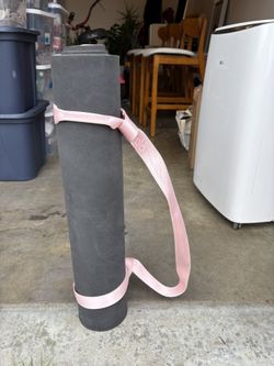 ALO - Yoga Mat + Strap (Powder Pink)