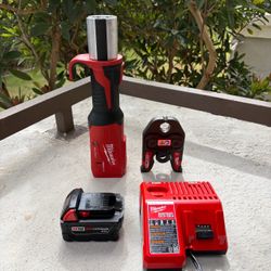 Milwaukee M18 FORCE LOGIC Press Tool 2922-20 w/ Battery Charger & 3/4” Jaw