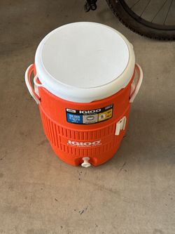 Igloo 5-Gallon Drinking Water Cooler