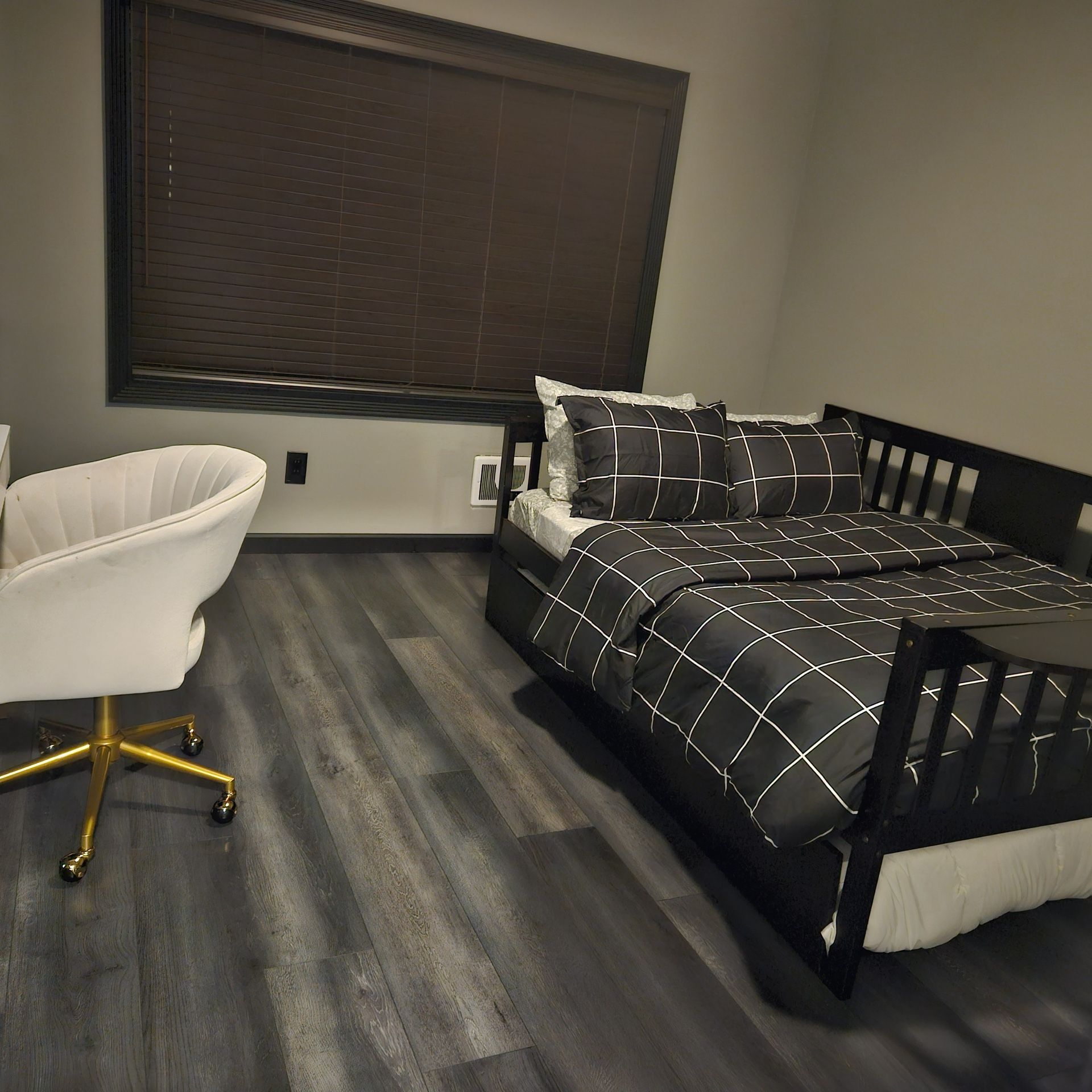 Full Size DAY BED DUO WITH TWIN TRUNDLE