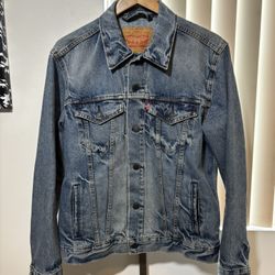 Levi’s Trucker Jacket Size Medium
