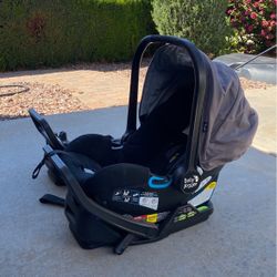 Baby Jogger Infant Carseat With Two Bases