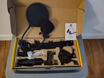 Maono Podcasting Microphone Kit