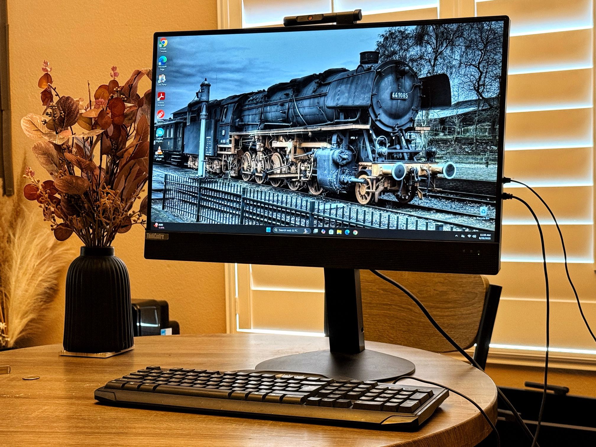 Lenovo All In One Computer Desktop PC Windows 11 Pro, Core i7, 16GB Ram, 512GB SSD Nvme, Microsoft Office Pro 2024
