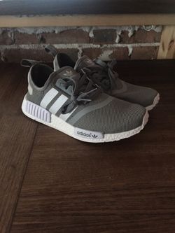 Adidas nmd's (size8.5)