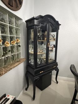 Lighted Vintage Curio