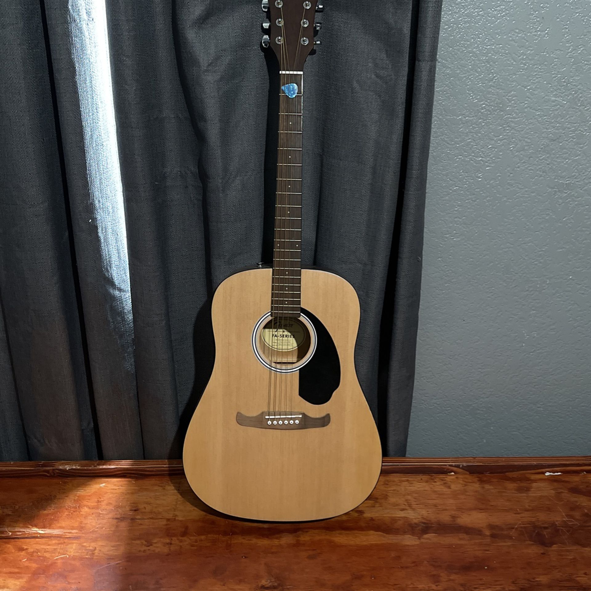 Fender Guitar With Stand