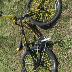 Se Bike Blocks Flyer(TRADES)