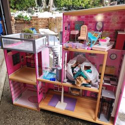 Doll House + accessories